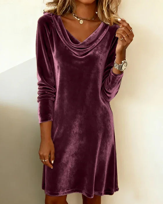 Verna - Loose Fitting Velvet Dress