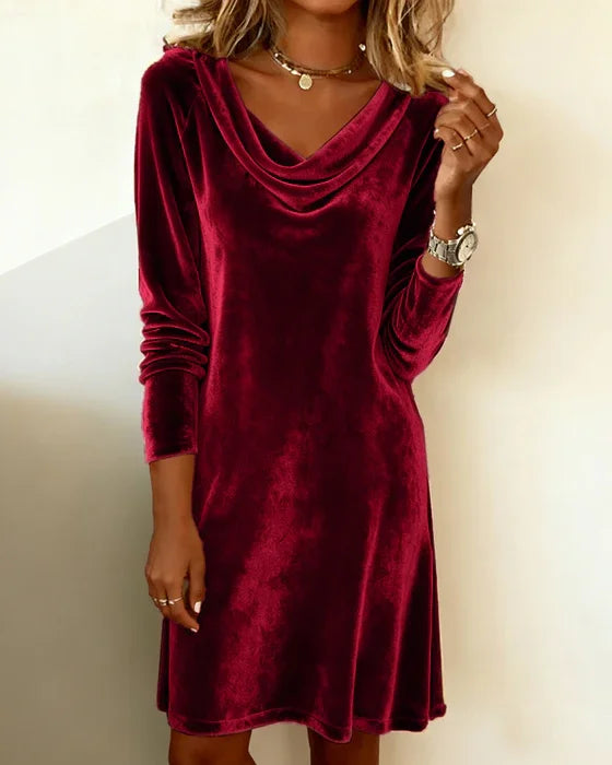 Verna - Loose Fitting Velvet Dress