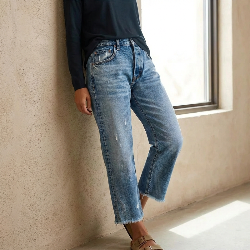 April | Cropped Straight-Leg Jeans